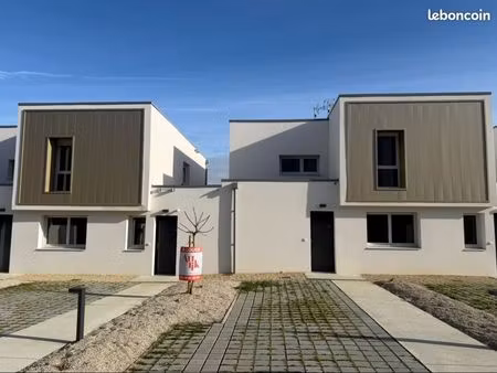 a louer maison t3 au cœur de neuville-de-poitou