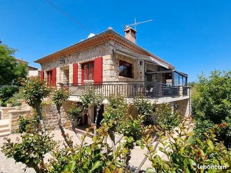 maison ardèchoise en pierre à vendre