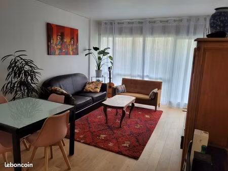 t3 63m² – balcon – parking – résidence privée – palaiseau lozère