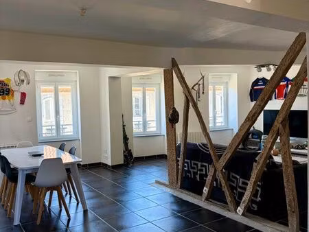 duplex très lumineux bien situé
