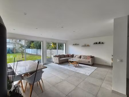 maison familiale récente (2020)