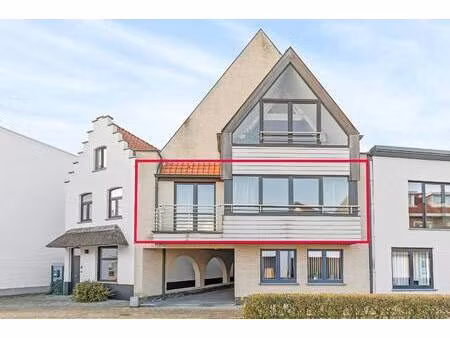 ruim 3 slaapkamer appartement te koop in centrum knokke