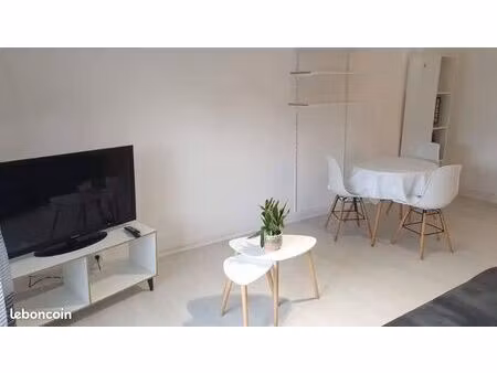 studio meublé loué à vendre - idéal pour investisseur -