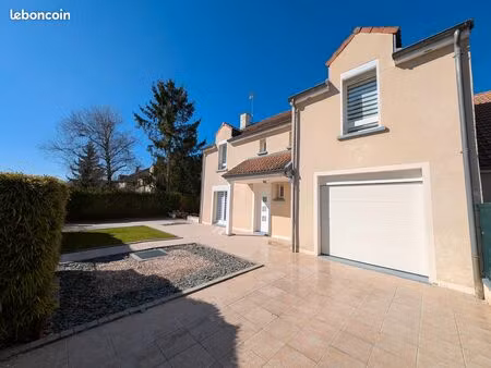 maison . 152 m2 . 7 pieces