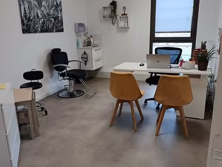 location bureau paramédical