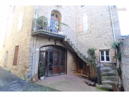 l'ancien casino de lagrasse  mais également ce fût la galerie de mme cères franco idéal po