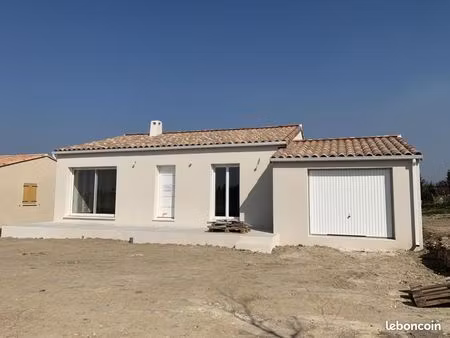 villa 4 pièces 90 m²