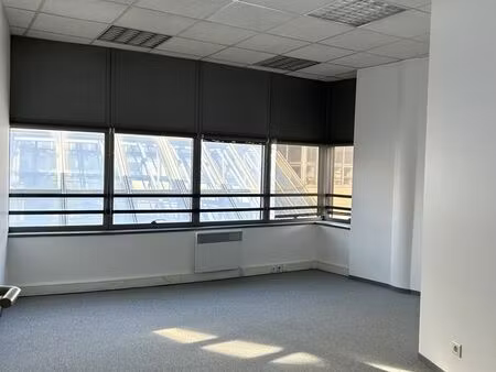 bureaux divisible avec salle de sport