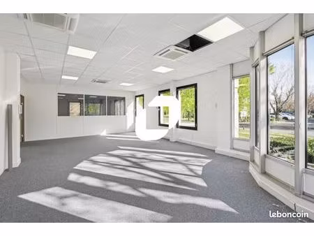 bureau 340 m²