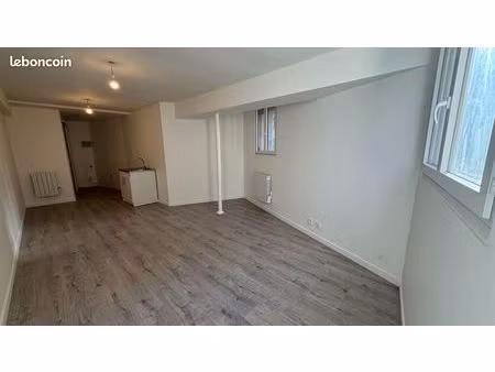 studio 1 pièce 26 m²