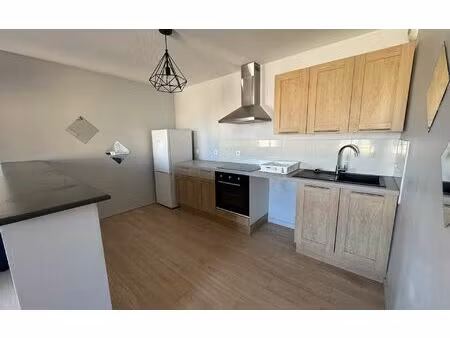 location appartement  m² t-2 à épernay  630 €