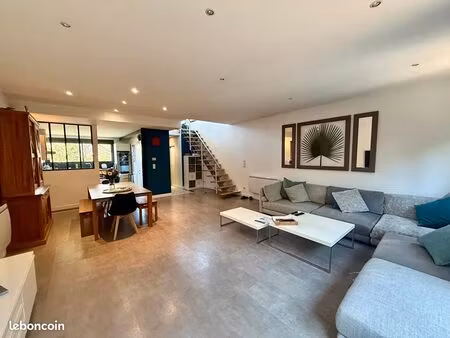 triplex 6 pièces 119 m²