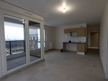 a louer appartement de type f2 - le havre - quartier des docks