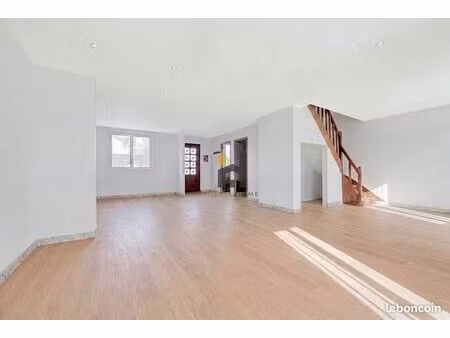 maison 5 pièces 112 m²