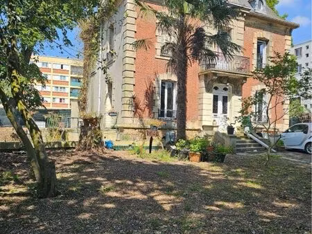 belle maison bourgeoise avec construction possible