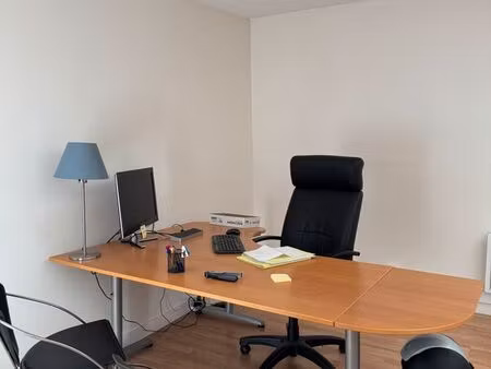 a louer 45 m² de bureaux