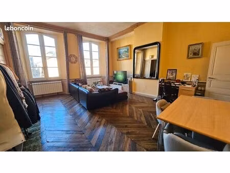 appartement t2bis rodez place du bourg