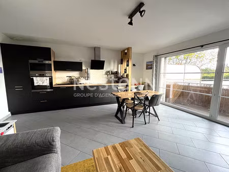 appartement  2 chambres  balcon  2 places de parking