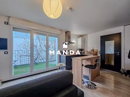 charmant studio avec balcon