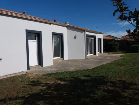 location maison 5 pièces 114 m² à montrevault-sur-èvre (49270)