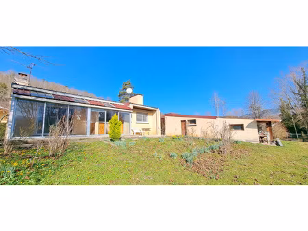 maison de plain pied avec jardin et garage