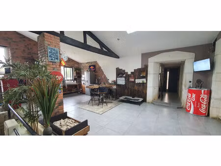 ensemble immobilier 266 m2 à tonnay-charente