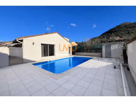 maison avec piscine – centre de vesseaux – commodités à pied