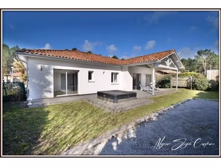 villa d'architecte de plain pied à vendre 6 pièces (40) de 135 m² entre foret et ocean