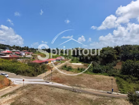 lamentin terrain 528 m2