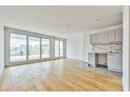 t4 à clichy neuf avec balcon