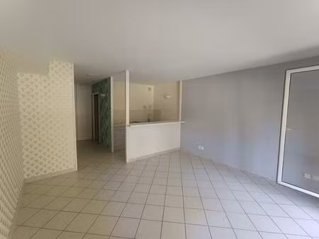 studio à louer idéalement situé