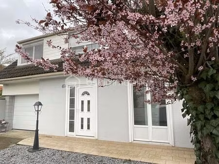 maison familiale rénovée de 113 m² avec jardin