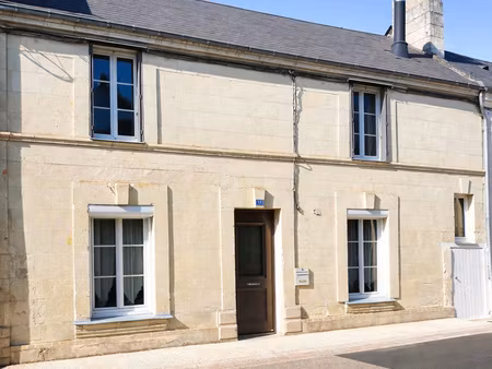 charmante maison de bourg tout proche des quais de la loire
