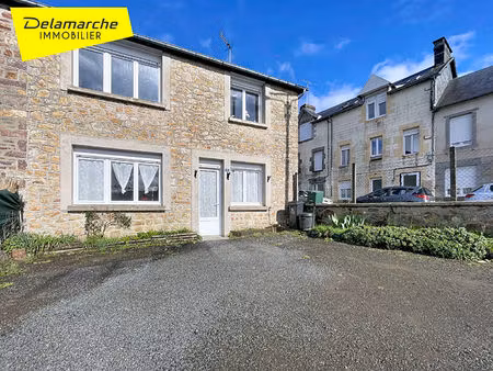 exclusivité maison centre ville 3 pièces avec cour et garage à la haye pesnel (50320)