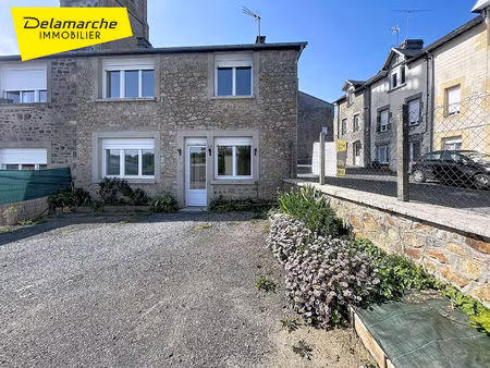 exclusivité maison centre ville 4 pièces avec cour et garage à la haye pesnel (50320)