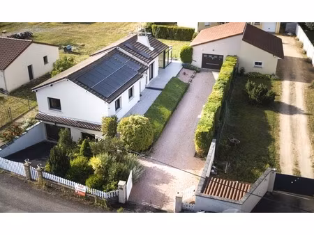 maison familiale avec dépendance – 144 m² habitables – terrain 835 m² – la sauvetat (63730