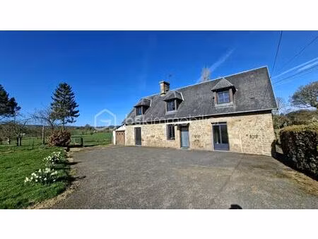 maison longere de 136 m² à mesnil-clinchamps