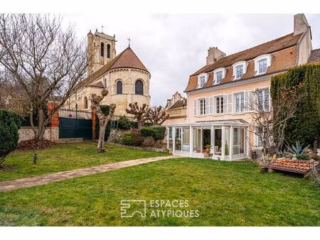 maule - l'élégance du patrimoine au coeur du village.