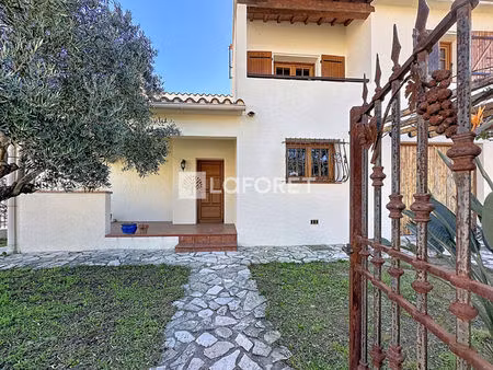 villa 4 faces avec piscine