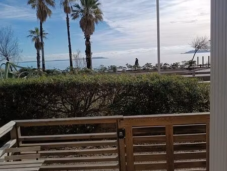 2 pièces 40m2 accès direct à la mer