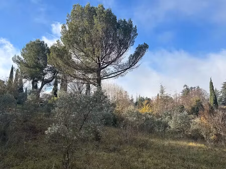 vente terrain 1670 m² à apt (84400)  164 300 €