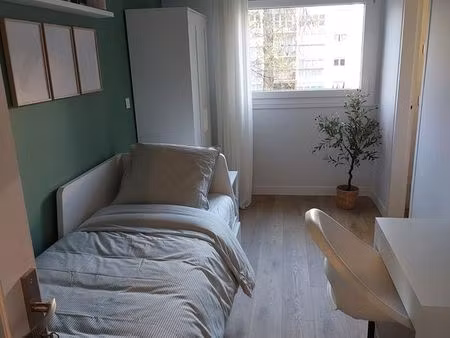 studette design rénovée + salle d’eau privative – évry – clé en main