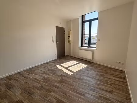 studio 1 pièce 30 m²