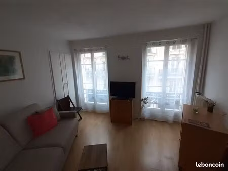studio paris 9e courte durée