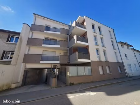 parking/box rillieux-la-pape