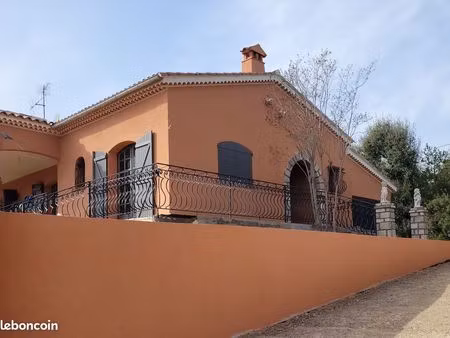 belle villa de plein pied renovee avec jardin belle vue sur flayosc