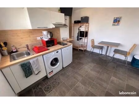 grand studio meublé