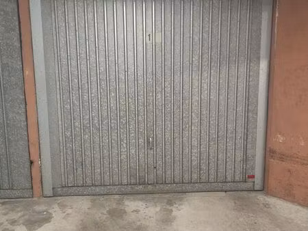 garage / box fermé sécurisé – hyper centre vernon – disponible de suite – accès direct