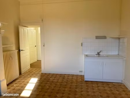 appartement t3 lumineux entièrement rénové – bourg de champagnac-la-prune