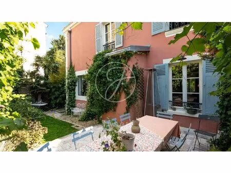 bagnolet - dhuys - maison à vendre - 264 88m² - 4 chambres - jardin arboré - garage.